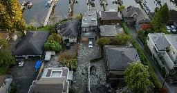 B.C. deluge shows why cities struggle to keep up with extreme rain  | Globalnews.ca