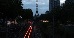 Paris Commuter Trains Delayed After Reports of Fires