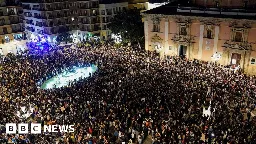 Valencia floods: Tens of thousands protest and demand regional head resign