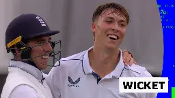 England v Sri Lanka: Josh Hull claims his first Test wicket as he dismiss Pathum Nissanka